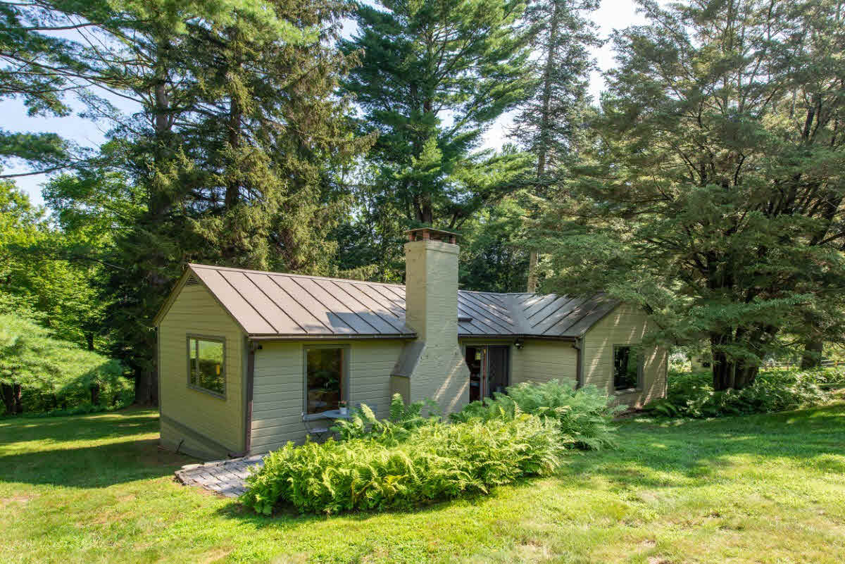 Building photograph for 94 SALMON KILL ROAD